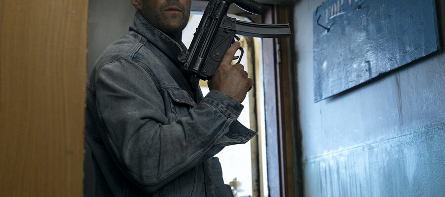 filmes-codigo-vinganca-ganha-trailer-insano-com-jason-statham